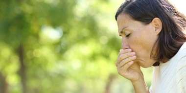 Hoesten bij hooikoorts