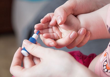 Een CRP-test op basis van klinische risicofactoren is slechts bij 20% van de kinderen nodig.