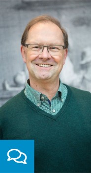 Ton Drenthen, tot zijn pensioen in april 2022 programma-manager redactieteam: ‘Een taalambassadeur gebruikte onze spraakknop, die een balk laat meebewegen met de tekst. Hij zei dat hij er beter van leerde lezen.’