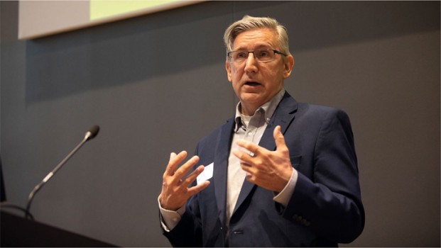 Keynote speaker Owen Johnson uit Leeds vertelde over het belang van het verkrijgen van de juiste data voor de gezondheidszorg.