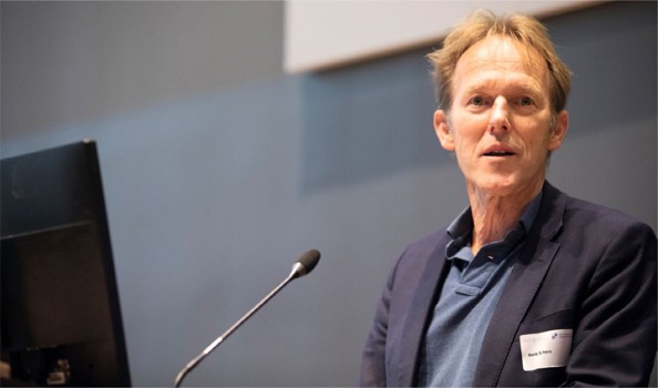 Henk Schers, Radboudumc: ‘De verwachting is dat met de introductie van apps, digitale consultatie en andere slimme hulpmiddelen de zorg toegankelijker, persoonlijker en betaalbaarder wordt.’